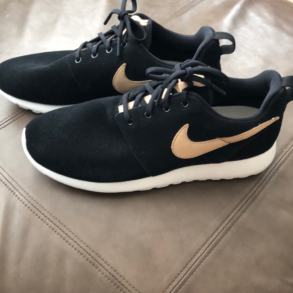 Nike Roshe One Black Sz 12